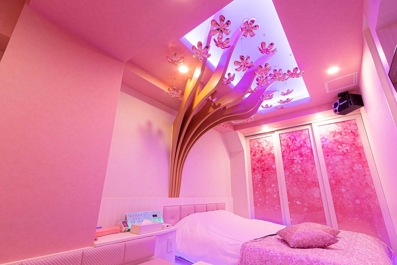 【画像】ラブホテルに入った歯医者が発見されるｗｗｗ