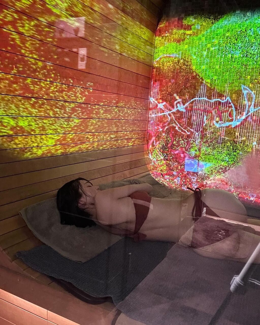 【画像】 芹那（３８）「私でシコシコしてぇ～ん