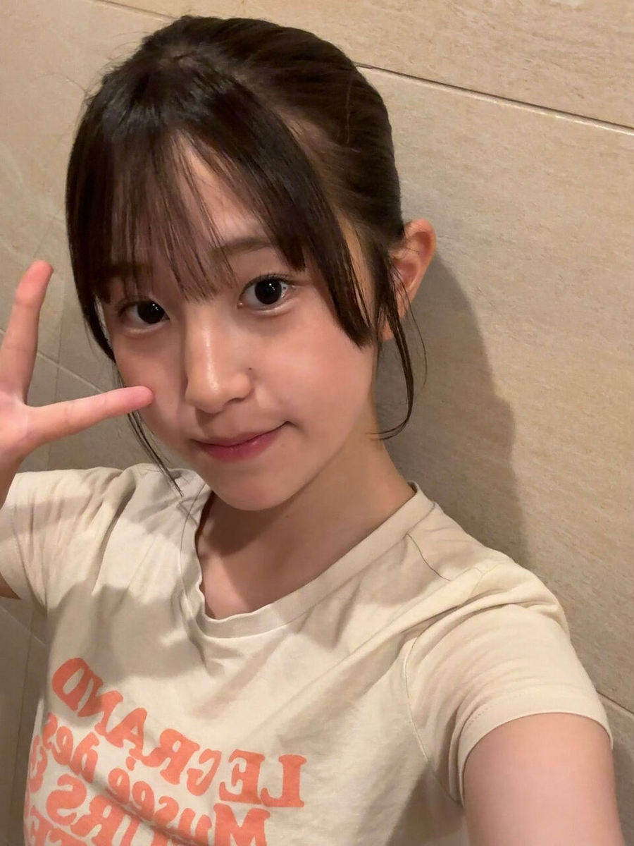 イオン店員　逆さ顔出し　染みパン 