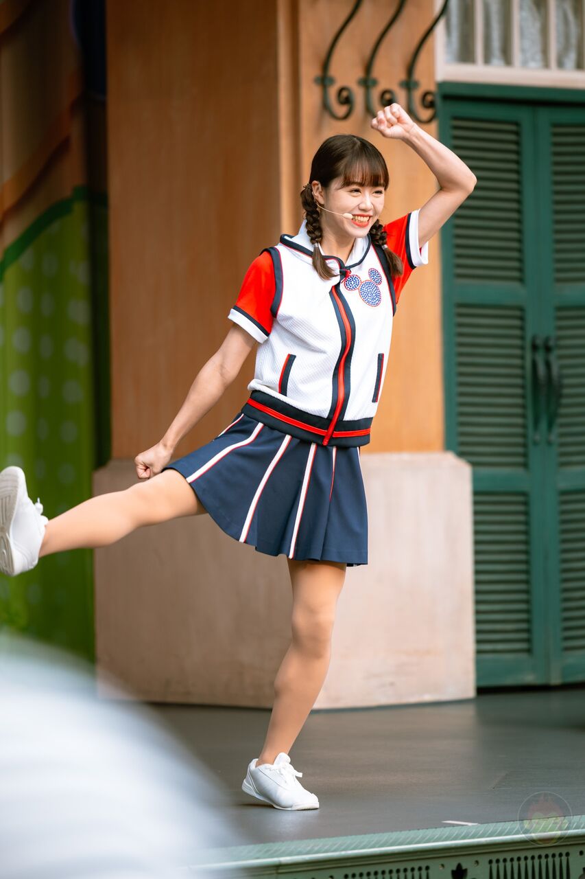 【画像】ジャンボリミッキーのお姉さんは私服姿もジャンボリーだったｗ ｗ ｗ ｗ