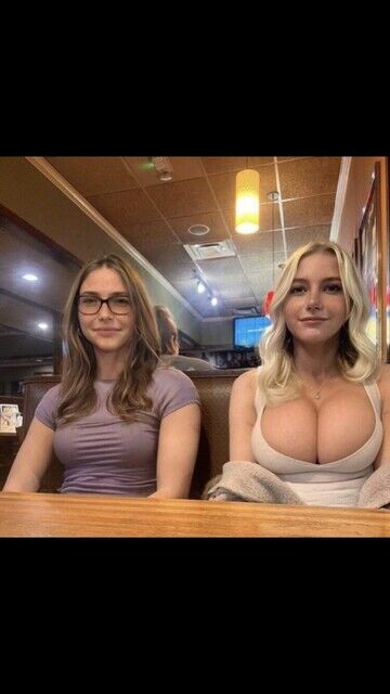 【画像】 女子小学生さん、母親からのDNAをしっかり受け継いでしまうｗｗｗ