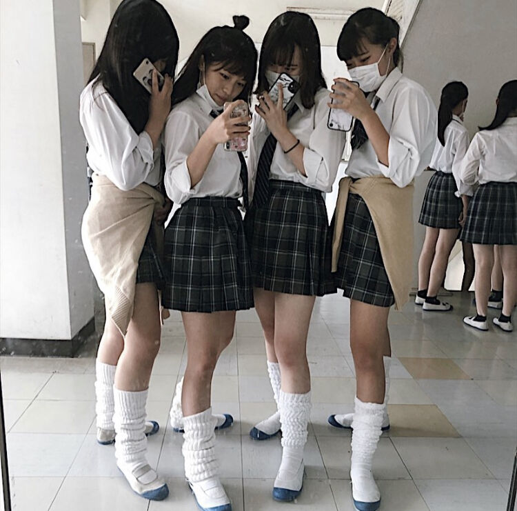 【画像】ＴｉｋＴｏｋの太ももムチムチＪＫｗｗｗ