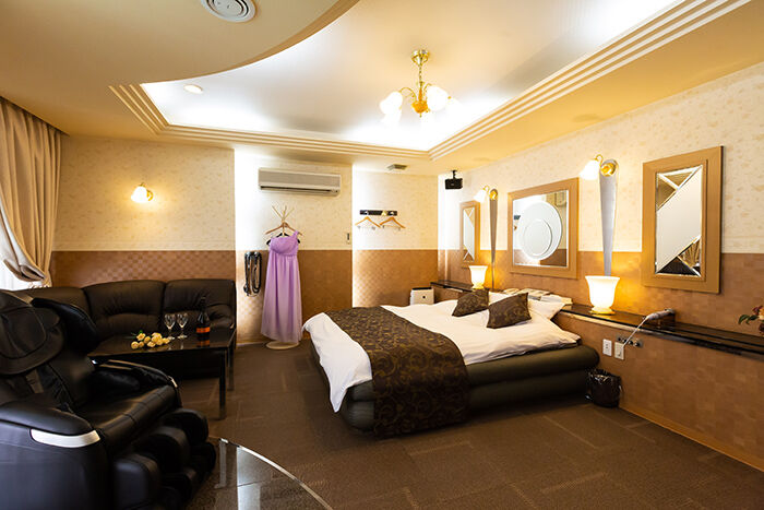 【画像】グラビアアイドルさん、新宿のラ○ホで撮影してしまうwww