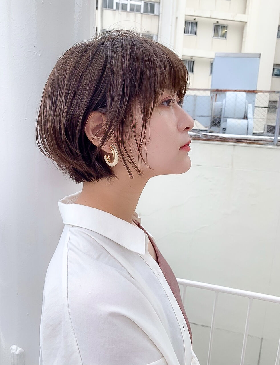 【画像】ＪＫショートカット美女が桜の前で決めポーズｗｗｗｗｗｗ
