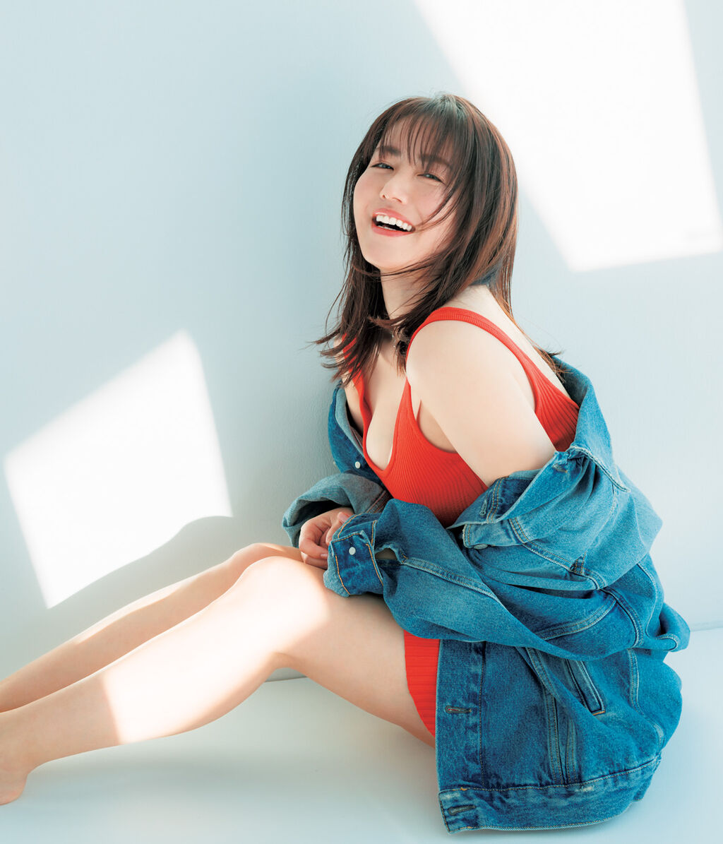 【画像】磯山さやか(42)ムチムチボデー