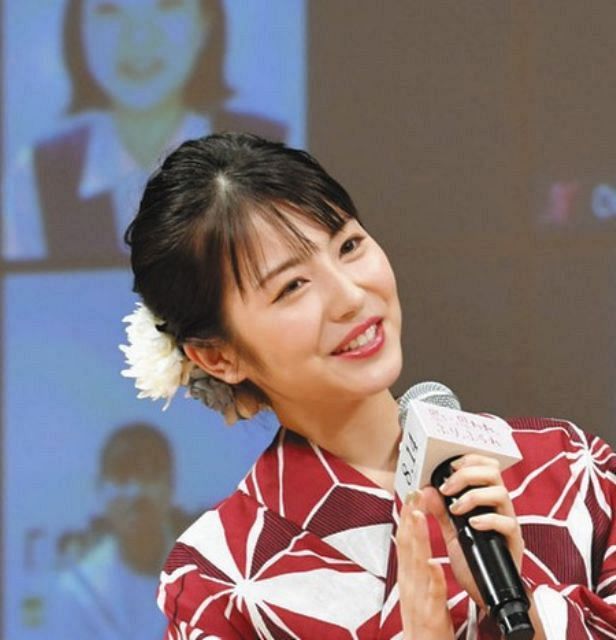 【画像】浜辺美波さん、最新の水着姿に勃起するｗｗｗｗ