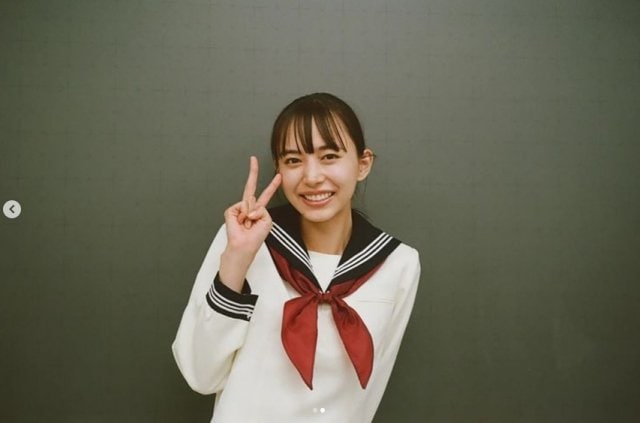 【画像】井桁弘恵さん、セーラー服姿が可愛いｗｗｗ