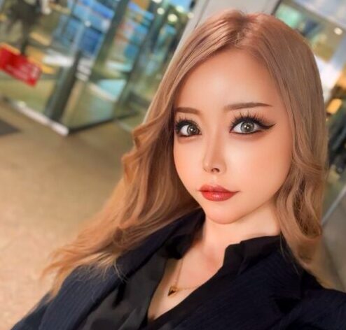  【画像】桜井ＭＩＵさん、選挙ポスターに自分のヌードを貼り付けて炎上ｗｗｗ