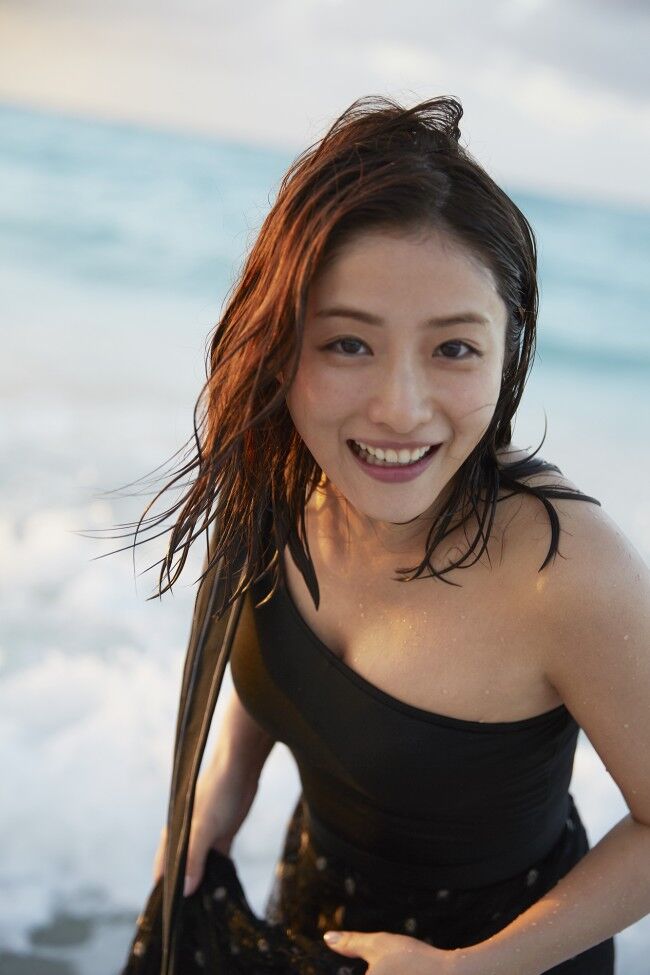 【朗報】石原さとみのパジャマ姿、えっちw w w w w w