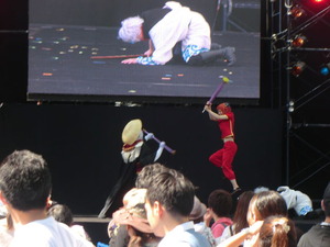 1055016_1988152596_208large