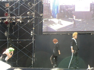 1055016_1988152585_32large