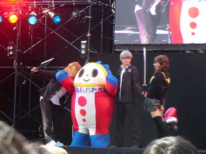 1055016_1988152594_153large