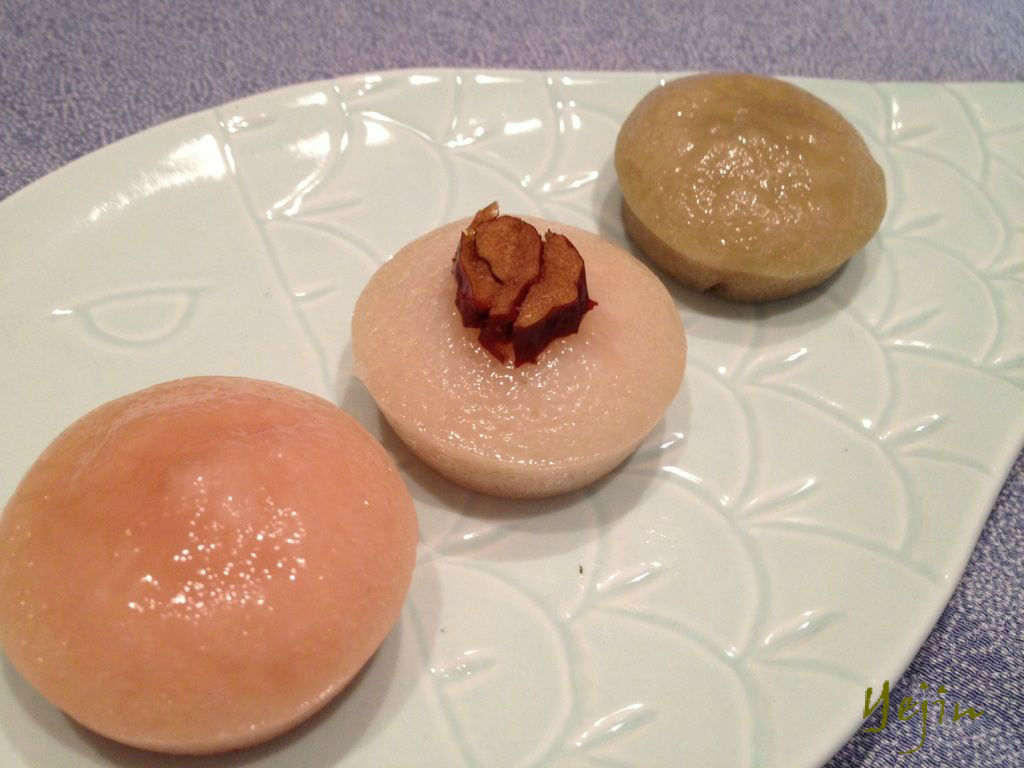 韓国の伝統餅菓 生マッコリで作る チュンピョン イェジンさんち 예진의 엄마 손 韓国の伝統餅菓 生マッコリで作る チュンピョン イェジンさんち 예진의 엄마 손