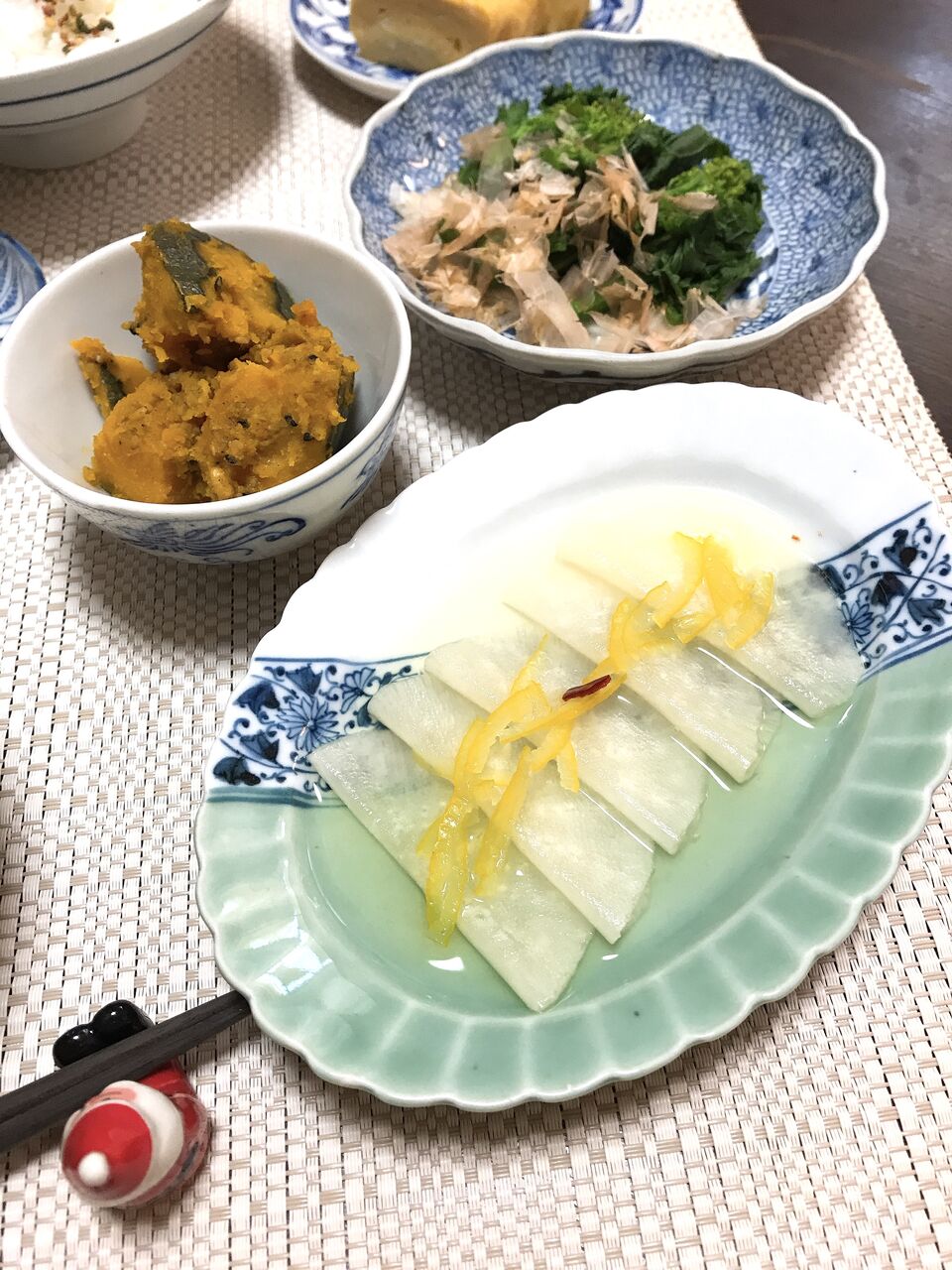 冬至の朝ごはん 柚子大根 イェジンさんち 예진의 엄마 손 冬至の朝ごはん 柚子大根 イェジンさんち 예진의 엄마 손