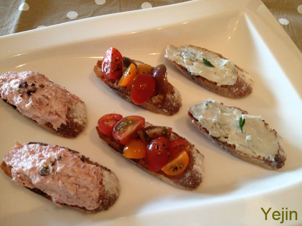 ぬるチーズとクリームチーズを使って ブルスケッタ を３種類 イェジンさんち 예진의 엄마 손