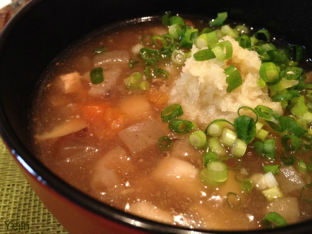 野菜いっぱいで温まる福岡の郷土料理 だぶ イェジンさんち 예진의 엄마 손