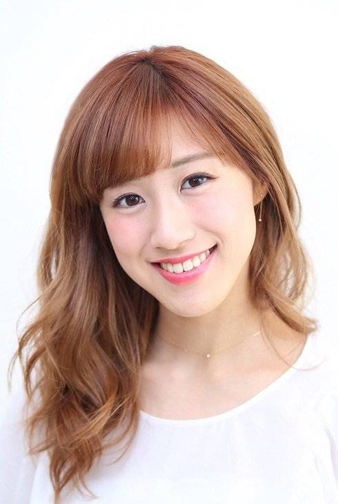 宝塚 元花組トップ娘役仙名彩世キューブ所属 花の道でホットにまったりと 宝塚 元花組トップ娘役仙名彩世キューブ所属 花の道でホットにまったりと