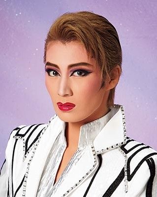 宝塚 星組 瀬央ゆりあは次期2番手説はどうなる 花の道でホットにまったりと 宝塚 星組 瀬央ゆりあは次期2番手説はどうなる 花の道でホットにまったりと