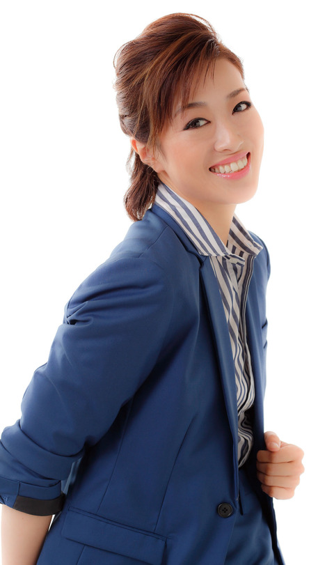 宝塚 元星組トップスター北翔海莉 9月12日に第一子長男出産 花の道でホットにまったりと