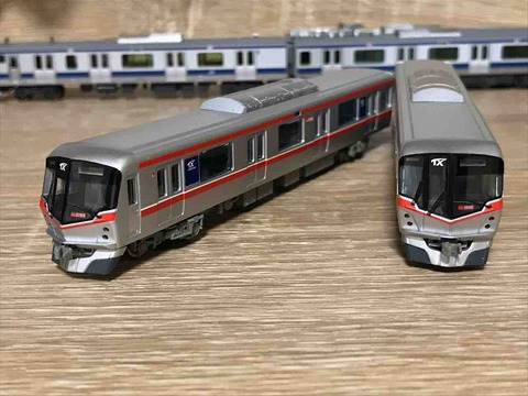 マイクロエース つくばエクスプレスTX-2000系 入線！ - れいるのおと