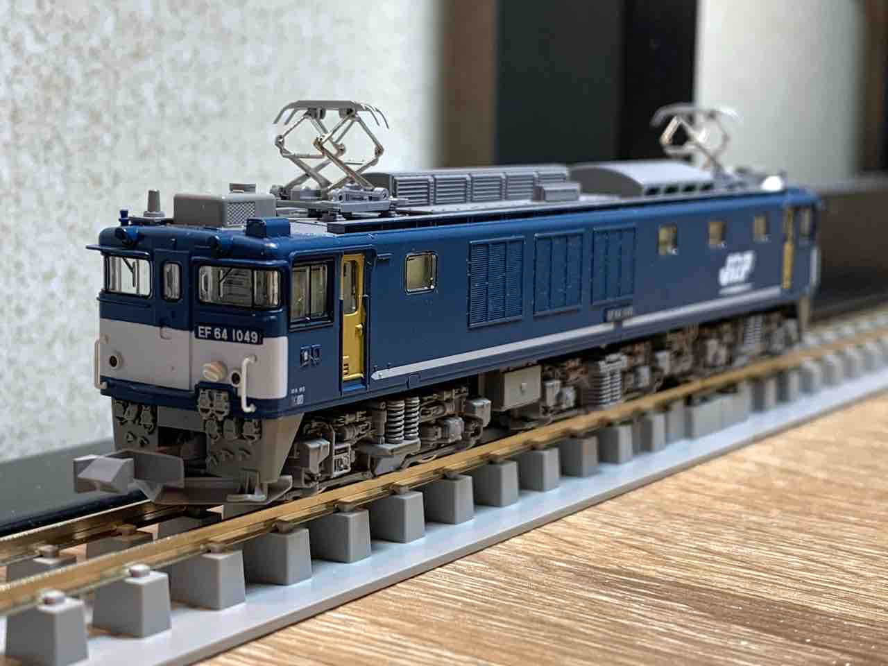 KATO(ラウンドハウス) EF64広島更新色 入線! : れいるのおと KATO(ラウンドハウス) EF64広島更新色 入線! : れいるのおと