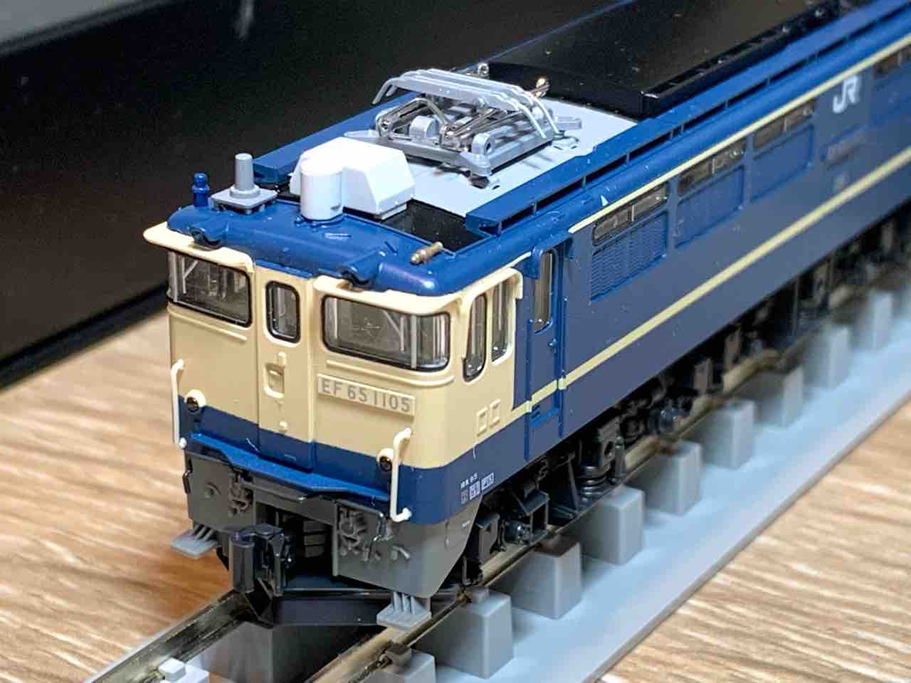 KATO EF65(後期型・JR仕様)を現行(田端)仕様に - れいるのおと KATO EF65(後期型・JR仕様)を現行(田端)仕様に - れいるのおと