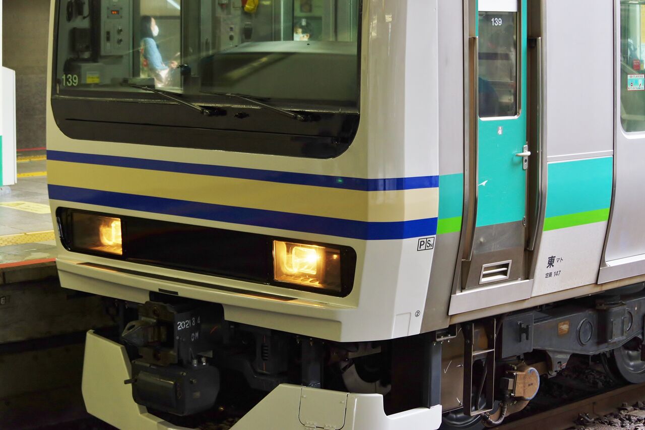 E231系スカ色がついに登場！ - れいるのおと