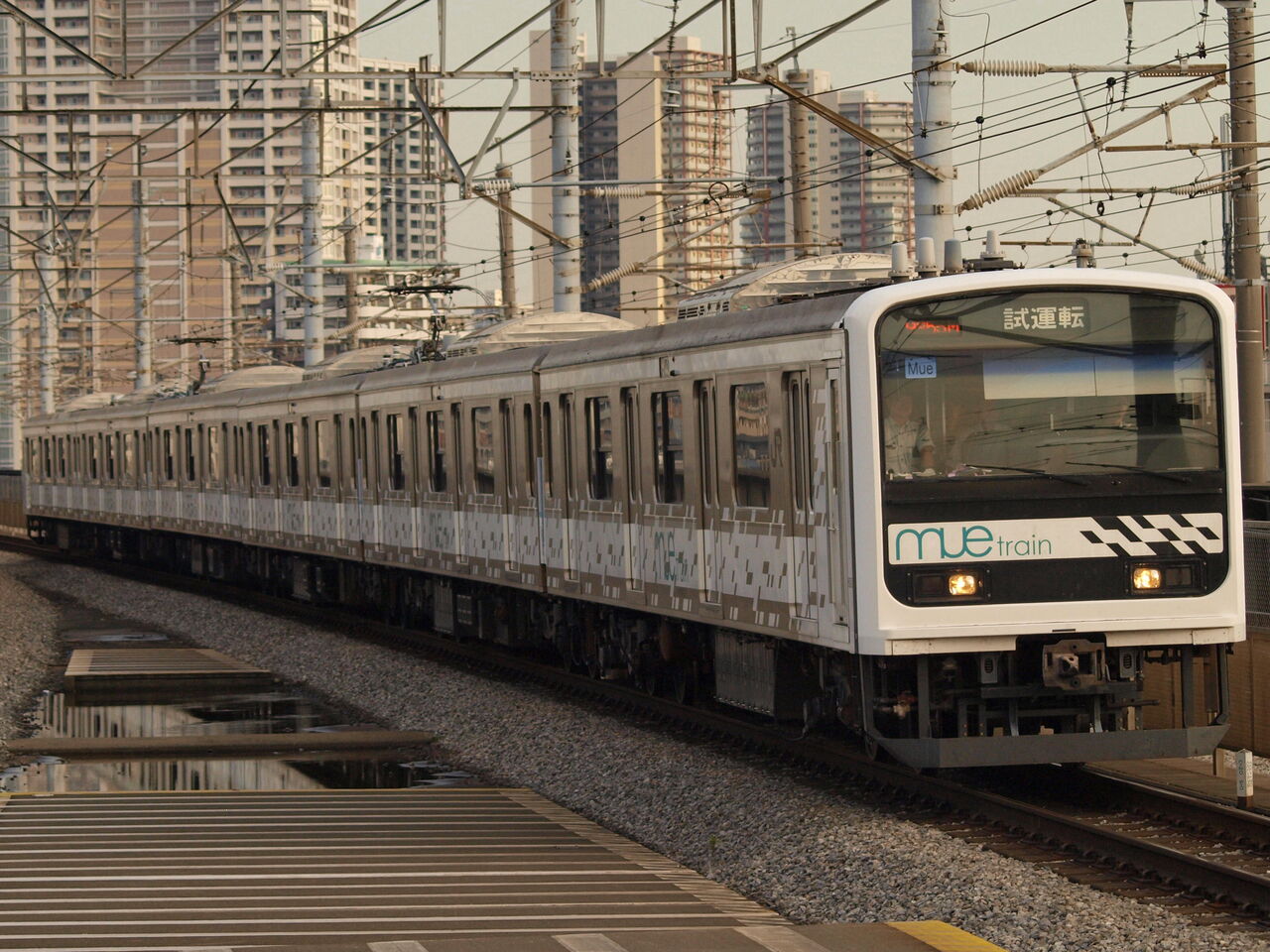 E233系埼京線 E233系埼京線 #e233系 #e233系埼京線 #新宿駅