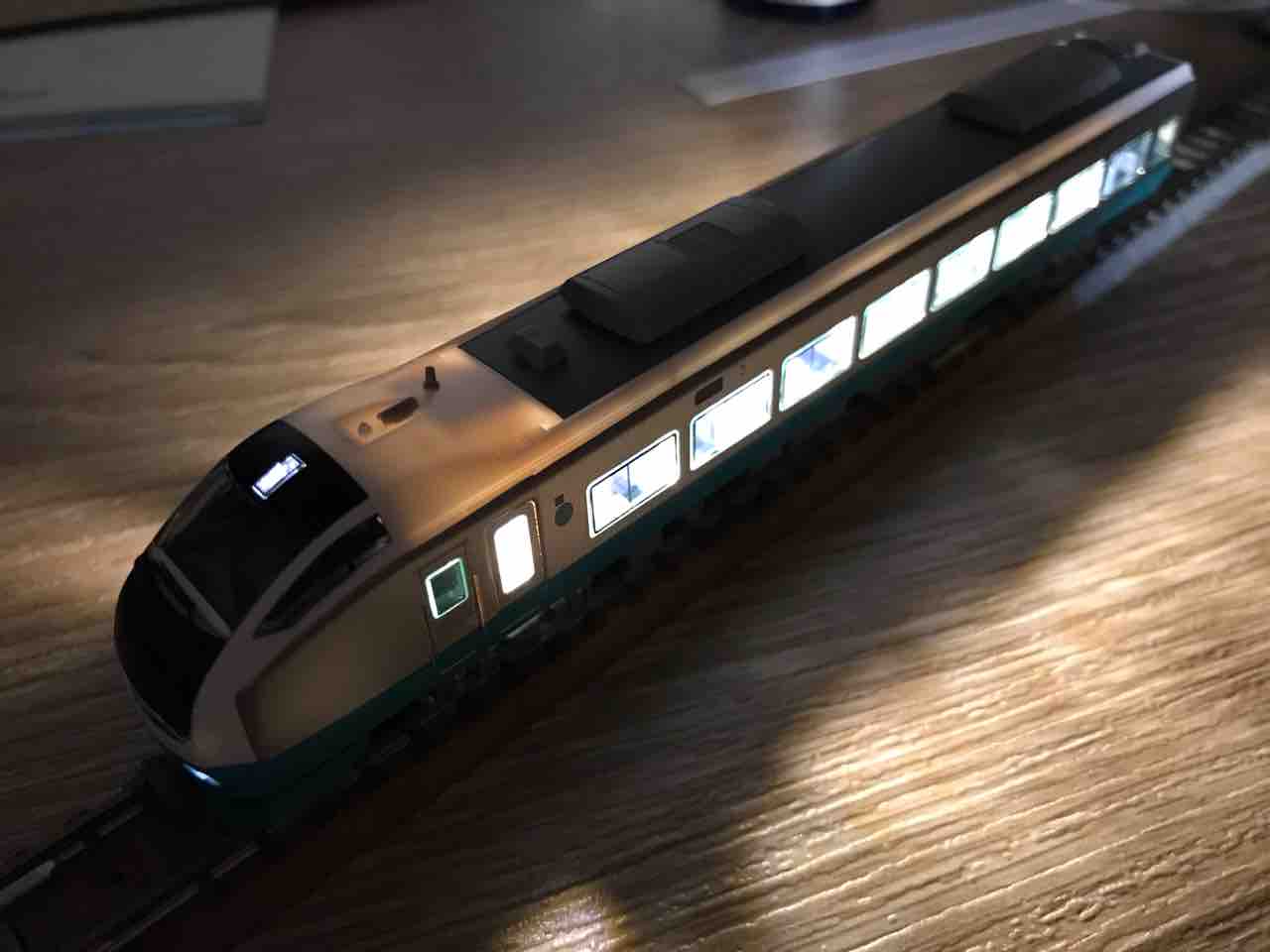 nゲージ 115系 車内灯付き 電球搭載車の白LED化改造（室内灯編）