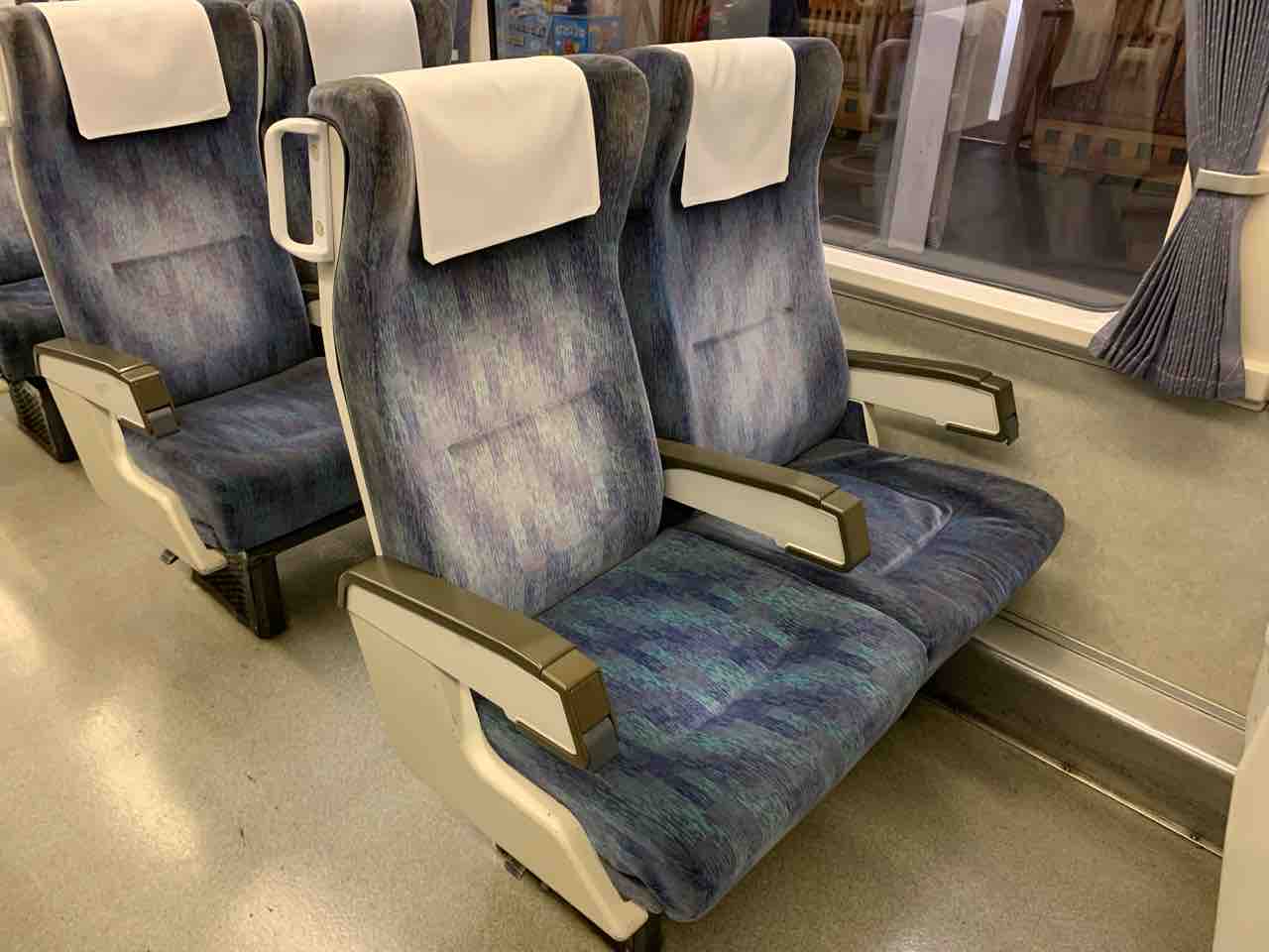 JR四国2000系の特急宇和海に乗ってきた - れいるのおと