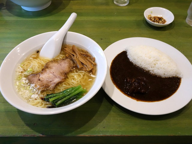 ラーメンとカレー