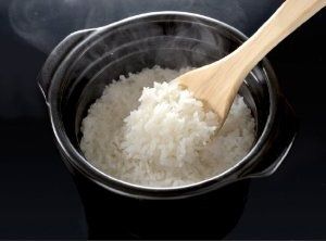 断言してやる。米は太るぞ