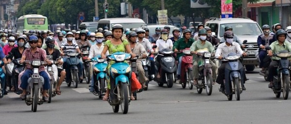 traffic-in-vietnam