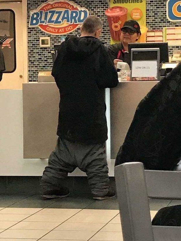 funny-pics-pants-sagging-ground