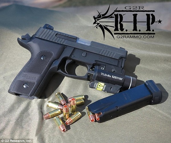 article-2547765-1B0A6A3700000578-629_634x531