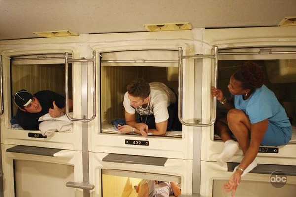 Interesting-concept-capsule-hotel-in-Japan1