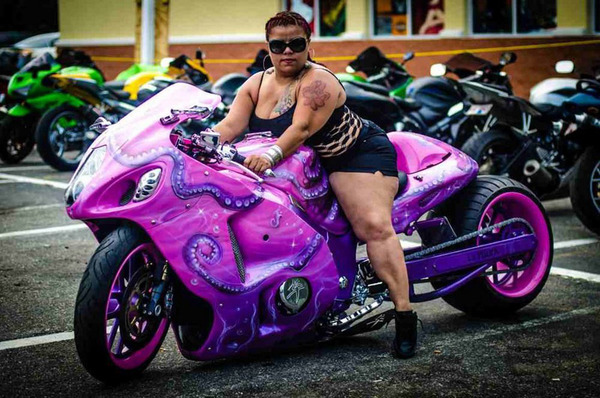 Big_Bike_Big_Woman-2655