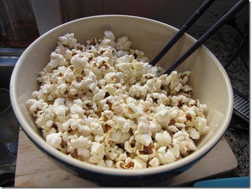 popcorn_with_chopsticks