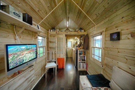 Tiny-Tack-House-Chris-and-Malissa-Tack-7-537x357