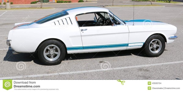 side-view-s-model-ford-mustang-