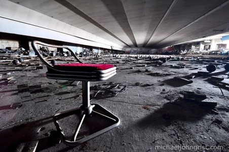 toyo boru ruins haikyo japan bowling alley2