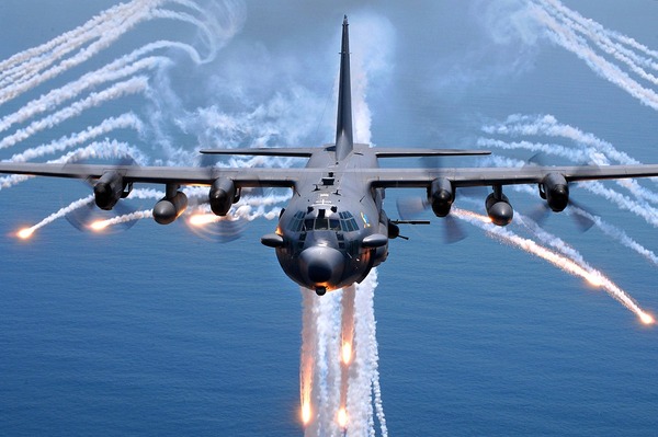 1200px-AC-130H_Spectre_jettisons_flares