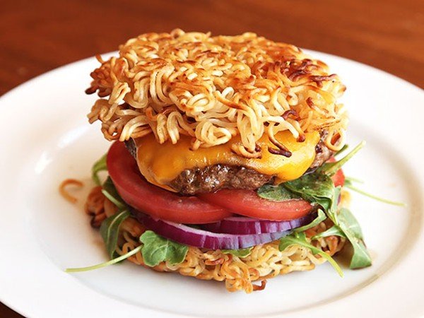 ramen-burger-1144055l1