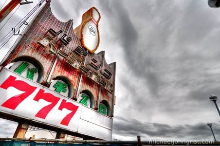 toyo boru ruins haikyo japan bowling alley1