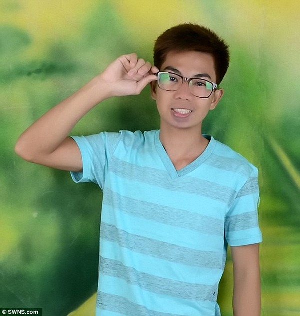 38021A4A00000578-0-image-a-118_1473247177229