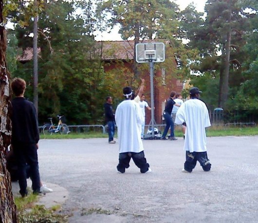 gangsta-pants--its-a-fashion