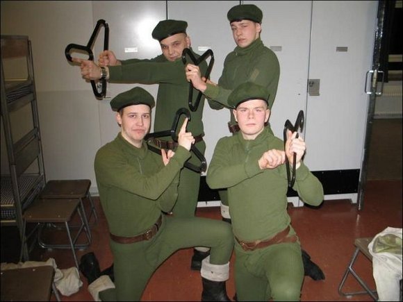 complete-idiots-in-finnish-army02