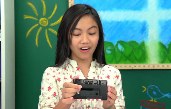Kids-react-to-the-walkman-1