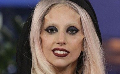 lady-gaga-facial-horns385x240