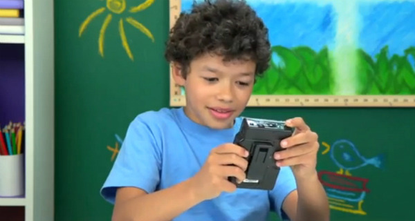 kids-react-walkmans